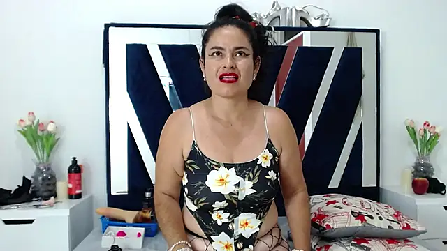 CrystallGomes online show from 28, 2, 2026