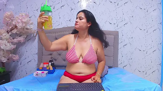 CrystallGomes online show from 23, 5, 2026