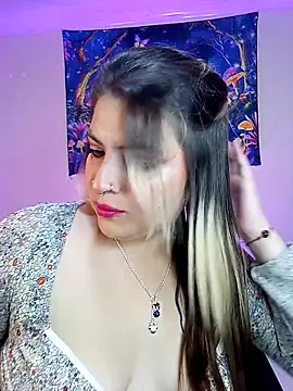lunaa rayy420 online show from 17, 6, 2026