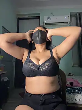 RadhikaHotty online show from 3, 5, 2026