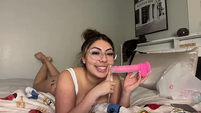 Snapshot of Lalaaxo chatting on 3, 3, 2026 Lalaaxo online show from 3, 3, 2026