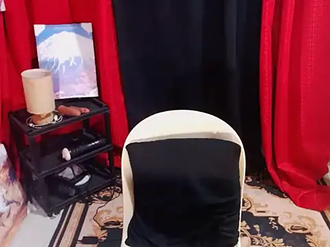 Snapshot of ExoticBigcockQueen chatting on 10, 6, 2026 ExoticBigcockQueen online show from 10, 6, 2026