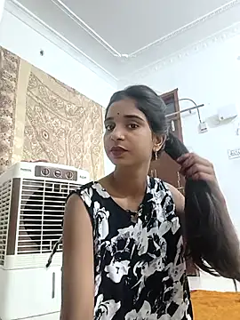 Cute-Natashaa online show from 20, 7, 2026