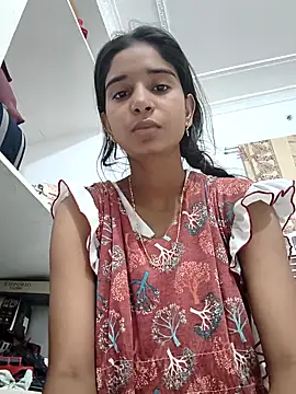 Cute-Natashaa online show from 8, 4, 2026