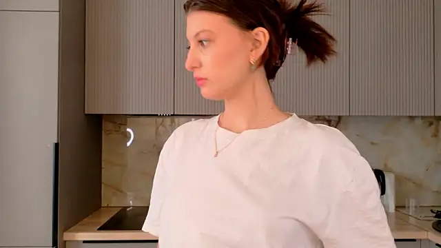 LouiseChavez online show from 5, 2, 2026