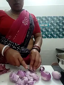 Hot-Tinaa online show from 24, 3, 2026