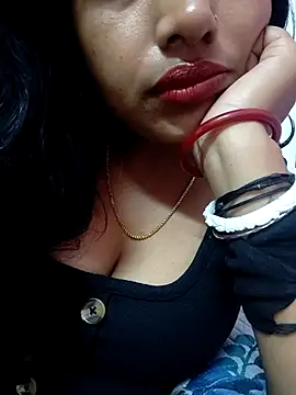 Hot-Tinaa online show from 25, 3, 2026