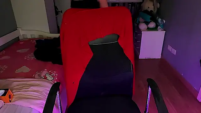 Lucyiy  online show from 8, 7, 2026