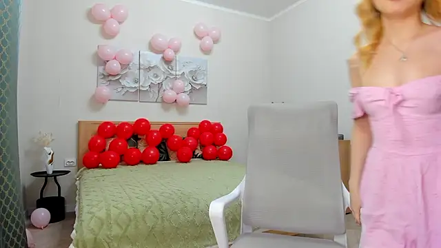 Snapshot of sweet_bl0nde chatting on 14, 2, 2026 sweet bl0nde online show from 14, 2, 2026