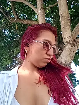 roxxy white online show from 5, 2, 2026