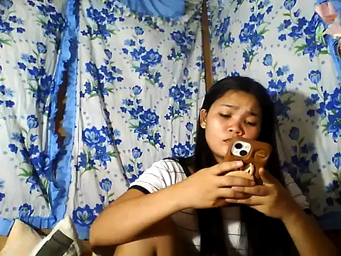 Snapshot of PinaySkinnyJust18 chatting on 30, 6, 2026 PinaySkinnyJust18 online show from 30, 6, 2026