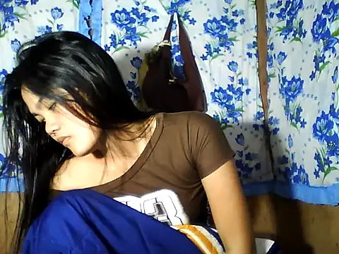 PinaySkinnyJust18 online show from 27, 4, 2026