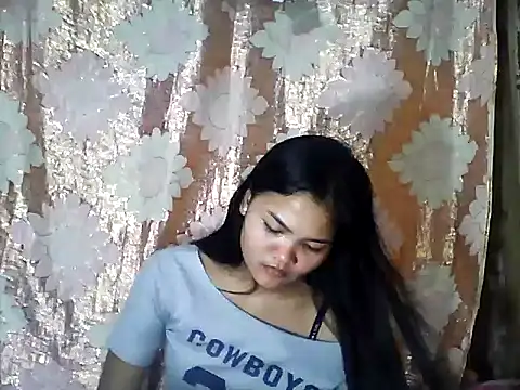 PinaySkinnyJust18 online show from 19, 3, 2026