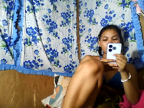 Snapshot of PinaySkinnyJust18 chatting on 20, 6, 2026 PinaySkinnyJust18 online show from 20, 6, 2026
