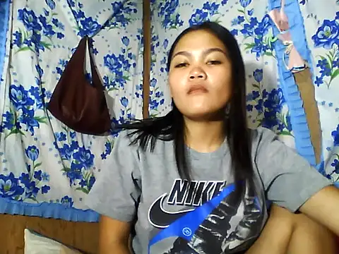 Snapshot of PinaySkinnyJust18 chatting on 21, 6, 2026 PinaySkinnyJust18 online show from 21, 6, 2026