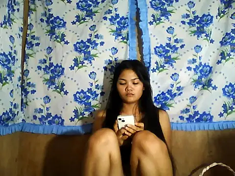 PinaySkinnyJust18 online show from 14, 4, 2026