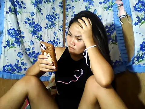 Snapshot of PinaySkinnyJust18 chatting on 16, 6, 2026 PinaySkinnyJust18 online show from 16, 6, 2026