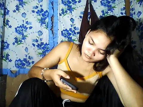 PinaySkinnyJust18 online show from 10, 5, 2026