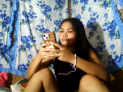 Snapshot of PinaySkinnyJust18 chatting on 29, 6, 2026 PinaySkinnyJust18 online show from 29, 6, 2026