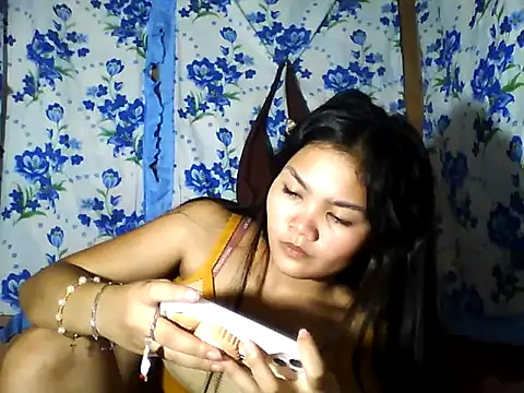PinaySkinnyJust18 online show from 2, 5, 2026