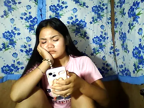 PinaySkinnyJust18 online show from 29, 4, 2026