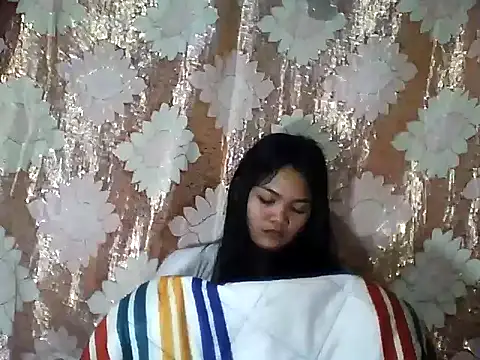 PinaySkinnyJust18 online show from 16, 3, 2026