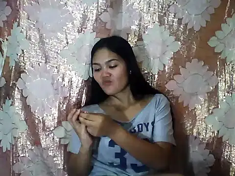 PinaySkinnyJust18 online show from 15, 3, 2026