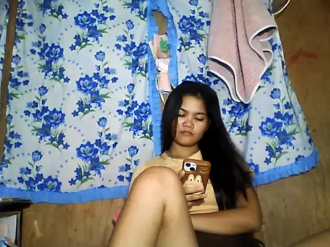 Snapshot of PinaySkinnyJust18 chatting on 4, 6, 2026 PinaySkinnyJust18 online show from 4, 6, 2026