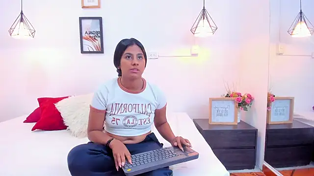 Snapshot of annarosse_ chatting on 17, 6, 2026 annarosse online show from 17, 6, 2026