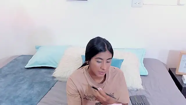 Snapshot of annarosse_ chatting on 30, 6, 2026 annarosse online show from 30, 6, 2026
