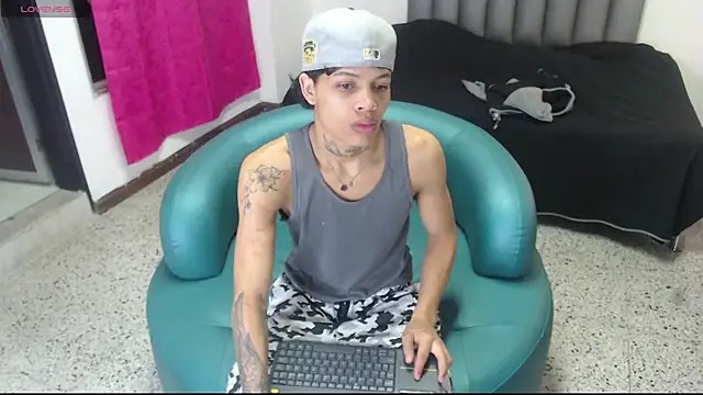 Dogan Renzo0 online show from 10, 3, 2026