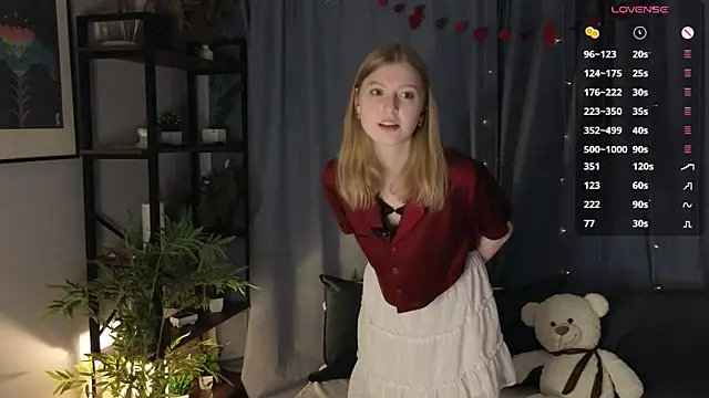 Snapshot of LanaRoxxy chatting on 13, 2, 2026 LanaRoxxy online show from 13, 2, 2026