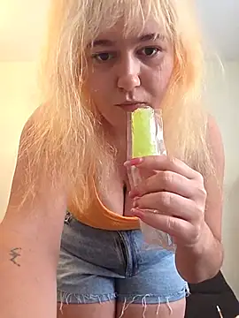 Snapshot of Ashlovescannabis chatting on 15, 7, 2026 Ashlovescannabis online show from 15, 7, 2026