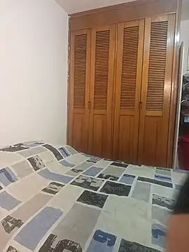 auroracandelax online show from 6, 3, 2026