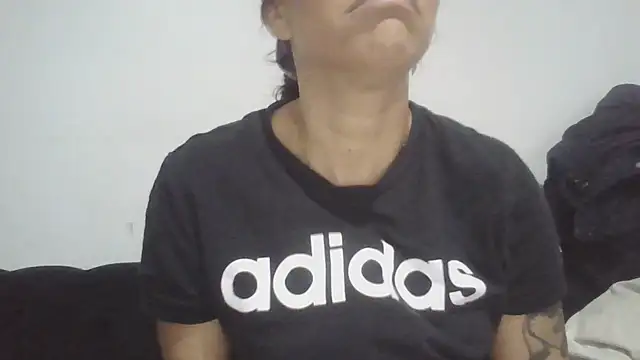 Snapshot of Dolcezzastella chatting on 19, 2, 2026 Dolcezzastella online show from 19, 2, 2026