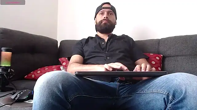 Snapshot of SpermsBank chatting on 5, 3, 2025 SpermsBank online show from 5, 3, 2025