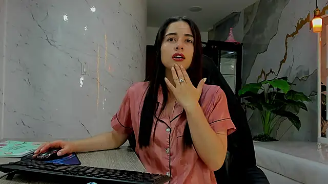 Qetsyah tf online show from 12, 4, 2026