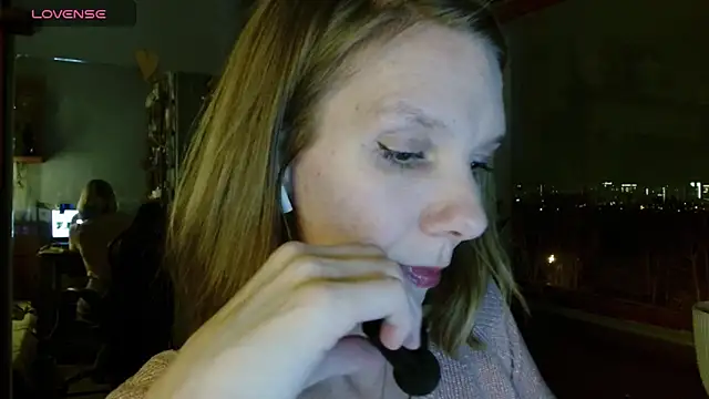 Daisy Lovely online show from 21, 3, 2026