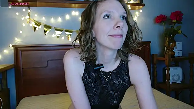 Daisy Lovely online show from 26, 2, 2026