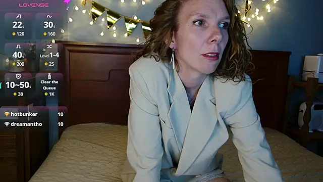 Daisy Lovely online show from 3, 6, 2026