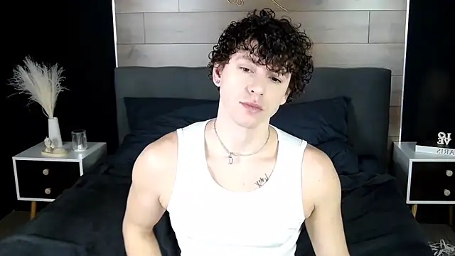 Snapshot of TylerGibson chatting on 6, 2, 2026 TylerGibson online show from 6, 2, 2026