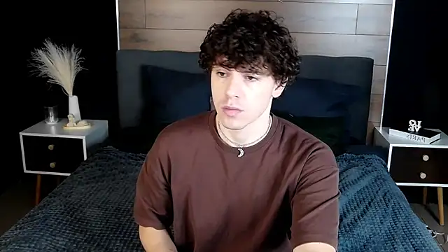 Snapshot of TylerGibson chatting on 24, 2, 2026 TylerGibson online show from 24, 2, 2026