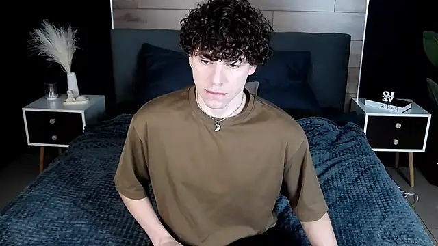 Snapshot of TylerGibson chatting on 21, 2, 2026 TylerGibson online show from 21, 2, 2026