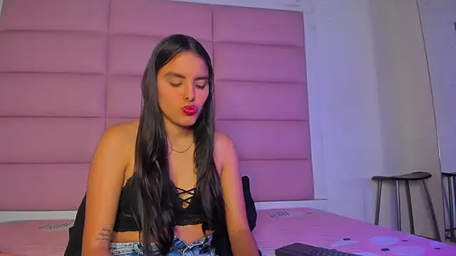 Catalinna 03 online show from 29, 3, 2026