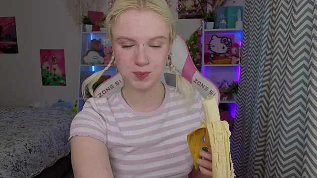Mia WaterFall online show from 6, 5, 2026