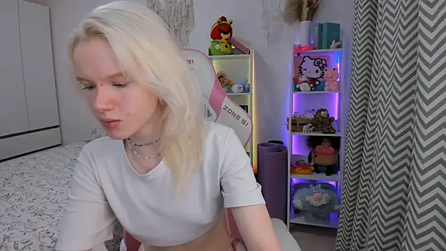 Mia WaterFall online show from 13, 2, 2026