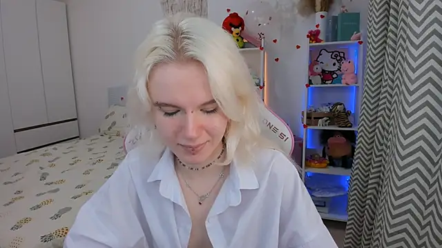 Mia WaterFall online show from 18, 2, 2026