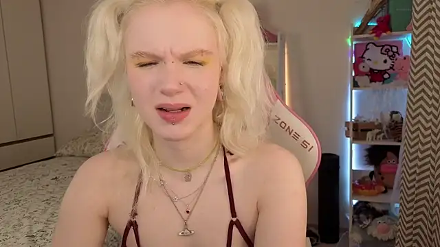 Mia WaterFall online show from 24, 3, 2026