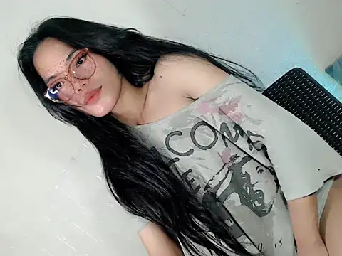 Urhotfucking veronica1 online show from 5, 3, 2026