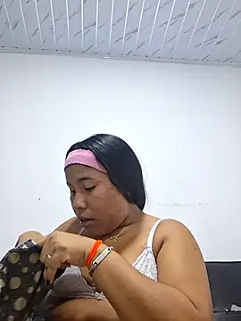 Sweet-Dirty-Storm online show from 2, 4, 2026